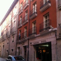 Foto diambil di Hotel Velada Burgos oleh Borja pada 4/29/2012