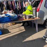 Photo taken at Chiswick Car Boot Sale by Steve T. on 3/6/2022