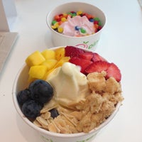 Photo taken at Pinkberry by Aoy S. on 4/30/2013