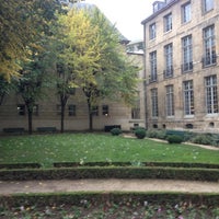 Photo taken at Jardin de la Bibliothèque historique by Julien A. on 11/7/2012