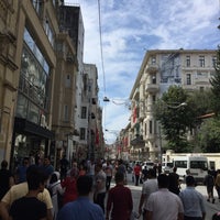 Photo taken at Taksim Istiklal Suites by 🐞 tuba 🐞 on 8/30/2017