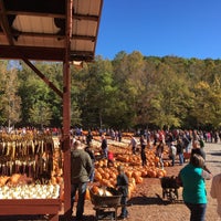 Photo taken at Burt&amp;#39;s Pumpkin Farm by Dave W. on 10/22/2016