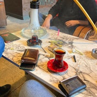Foto diambil di Cafe Mırra oleh Alııhsan O. pada 1/19/2023
