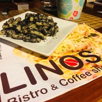 Foto tirada no(a) LINOS Bistro &amp;amp; Coffee shop por Tugba C. em 7/1/2019