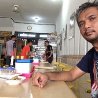 Review Warung Kopi Dunia II