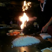 Foto tirada no(a) Sakura Japanese Steak, Seafood House &amp;amp; Sushi Bar por Jerome J. em 2/20/2013