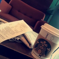 รูปภาพถ่ายที่ Starbucks โดย Fawaz เมื่อ 8/1/2019