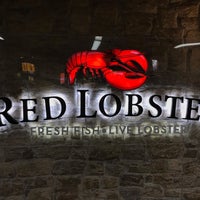 Photo taken at Red Lobster by Devanir N. on 4/25/2019