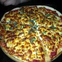 Foto tomada en Mammas Pizza &amp;amp; Pasta Bar  por Manoj Mani C. el 11/9/2012