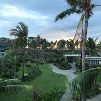 Photo taken at Sofitel Fiji Resort and Spa by Ben Y. on 5/4/2020
