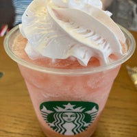 Photo taken at Starbucks by 味王(あじたま) 味. on 7/16/2022