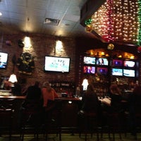 Foto tomada en The Department Restaurant and Liquor Lounge  por KONA el 11/30/2012
