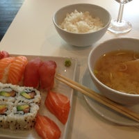 3/27/2013 tarihinde Luiza P.ziyaretçi tarafından Eat Sushi'de çekilen fotoğraf