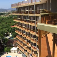 Photo taken at Beverly Park Hotel Blanes by Olga R. on 7/22/2015