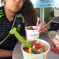 Photo taken at Yogurtland by güero on 4/7/2018