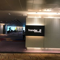 Photo taken at Transfer Lounge E by Mika V. on 2/7/2018