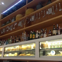 8/31/2013에 🎀Yana M.님이 Poncelet Cheese Bar에서 찍은 사진