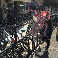 Foto diambil di Bisiklet Evim Bike &amp;amp; Cafe oleh Kamer T. pada 5/8/2016