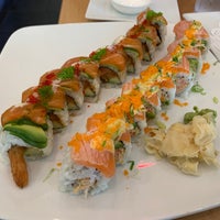 Снимок сделан в Spicy 9 Sushi Bar &amp;amp; Asian Restaurant пользователем Sheila D. 9/2/2022
