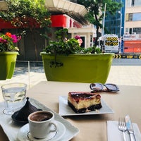 Photo taken at Muizz Cafe &amp;amp; Restaurant by Noura 👩🏻‍🔬🏋🏻‍♀️ on 6/6/2019