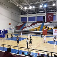 Photos At Kecioren Taha Akgul Spor Salonu Kecioren 5 Tips From 1273 Visitors