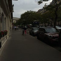 9/11/2014 tarihinde Nmziyaretçi tarafından Hôtel La Régence Étoile'de çekilen fotoğraf