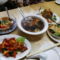 Photo taken at Yuan Xiang Vegetarian Food 圆香素食 by Jennifer C. on 2/26/2021