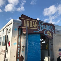 Foto tomada en Urban Sugar Mobile Cafe  por mike p. el 10/14/2017