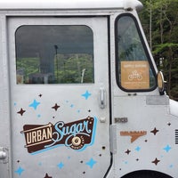 Foto tirada no(a) Urban Sugar Mobile Cafe por mike p. em 8/7/2014