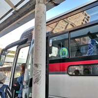 Photo taken at Tomakomaiekimae Bus Stop by 舞風書房(m-Tech) on 9/19/2019