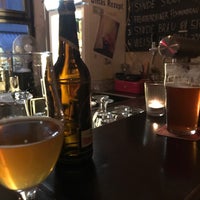 รูปภาพถ่ายที่ Goldhopfen Craft Beer Bar โดย Юльсон K. เมื่อ 5/22/2019