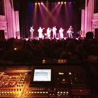 Foto tomada en The Jefferson Theater  por Tyler F. el 11/22/2012