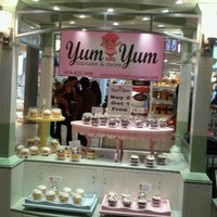 Photo taken at Yum Yum Cupcake by The Blooming Diva (. on 11/17/2012