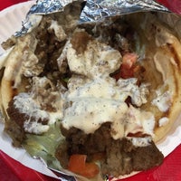 Photo taken at The Halal Guys by Nozomi M. on 2/19/2016