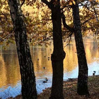 Photo taken at Ландшафтный заказник «Тропарёвский» by Наталья П. on 10/17/2018