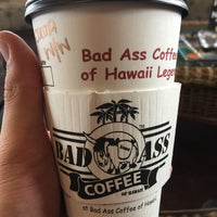 Photo taken at Bad Ass Coffee of Hawaii by Vinicius S. on 1/19/2016