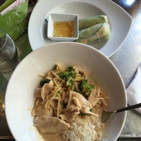 Photo taken at Street Kitchen Viet Cuisine by ◾️▪️ERIM TND 🎧 on 9/12/2016