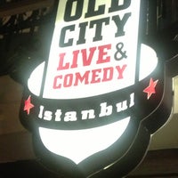 3/23/2013 tarihinde Hazuk D.ziyaretçi tarafından Old City Comedy Club'de çekilen fotoğraf