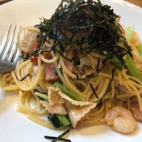 Photo taken at Pizzeria Maruumo by どしゅん d. on 8/28/2019