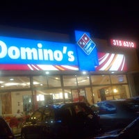 Photo taken at Domino&amp;#39;s Pizza by Leito P. on 10/17/2012