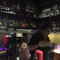 Снимок сделан в Funky Bee cocktail bar &amp;amp; lounge пользователем Martin Š. 2/7/2016