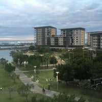 Photo taken at Vibe Hotel Darwin Waterfront by Davide 🍷🍷 on 8/19/2016