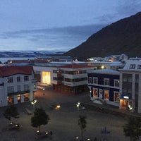 Photo taken at Hótel Ísafjörður by Davide 🍷🍷 on 8/9/2015