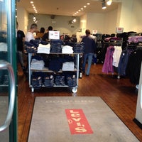 levi store mcarthur glen