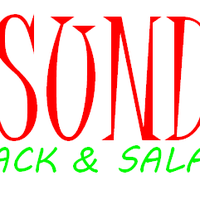 Das Foto wurde bei SUND Snack &amp;amp; Salads von SUND Snack &amp;amp; Salads am 4/12/2017 aufgenommen