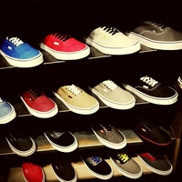 vans store yonge street