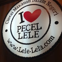 Photo taken at Pecel Lele Lela by Syaiful A. on 9/14/2013