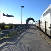 Photo taken at Metrolink Burbank-Bob Hope Airport Station by Metrolink on 12/31/2012