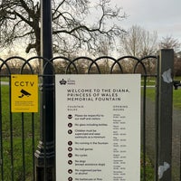 Photo taken at Diana Princess of Wales Memorial Fountain by Lorena R. on 12/23/2023