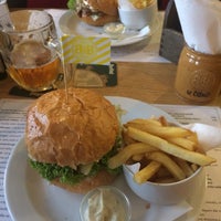 Photo taken at Beer &amp;amp; Burger U Čížků by Vítek L. on 1/7/2018